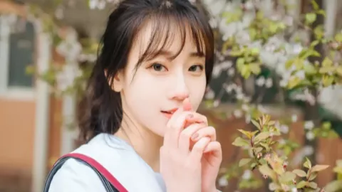 谢霆锋吃铁锅炖